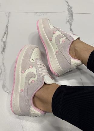 Жіночі кросівки nike air force low valentine’s day