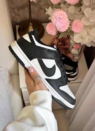 Жіночі кросівки nike dunk white black