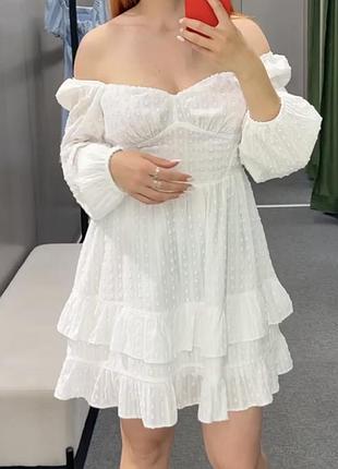 Літня біла коротка сукня