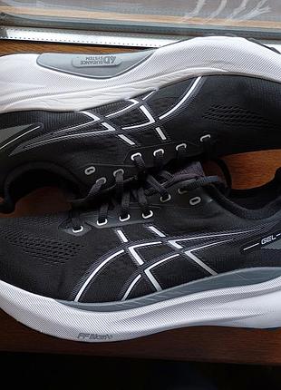 Черные беговые кроссовки asics gel-kayano 31 оригинал р.46.5 стан идеален
