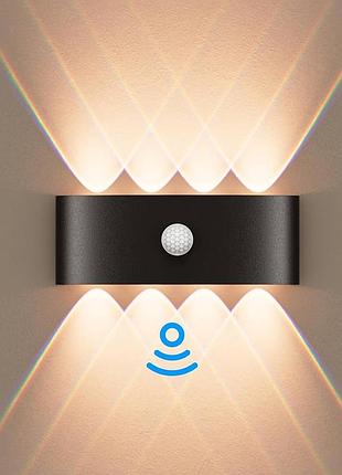 Настенный светодиодный led светильник kinamy w19017 8w с датчиком движения ip65 3000k черный