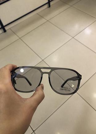 Сонцезахисні окуляри
