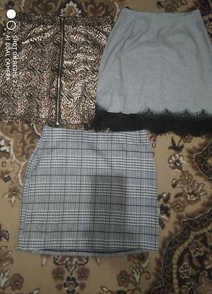 Лот юбок + подарок.