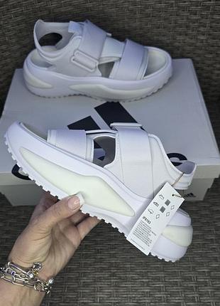 Круті босоніжки adidas