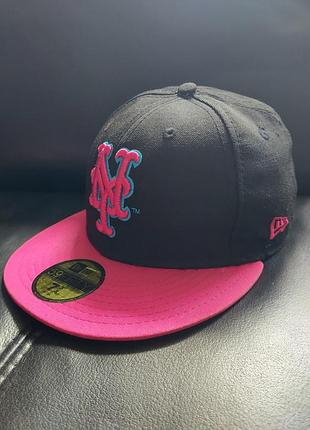 Кепка жіноча (снепбек) new era yankees