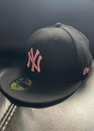 Женская кепка (снепбек) new era yankees