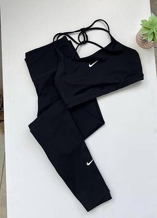 Спортивний топ nike