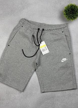 Шорти nike tech fleece