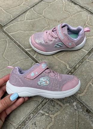 Легкие фирменные кроссовки кросівки skechers 25p