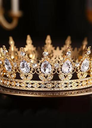 Золота корона на торт з червоними камінчиками. 12.5 см діаметр висота 5,5