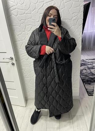 Зимове пальто на поясі батального розміру