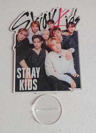 Акриловая фигурка stray kids