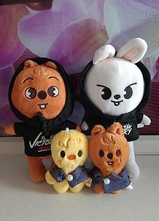 Игрушки stray kids skzoo