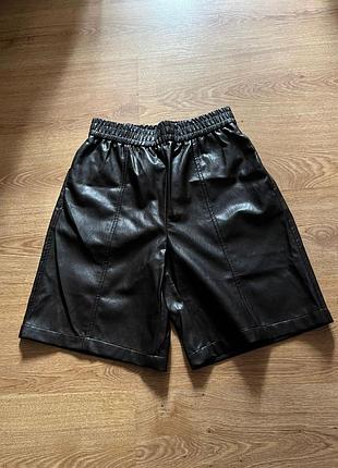 Жіночі шорти штучна шкіра zara