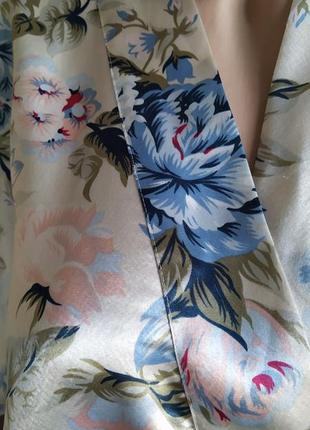 Ніжний сатіновий халатік, квітковий принт.4 фото