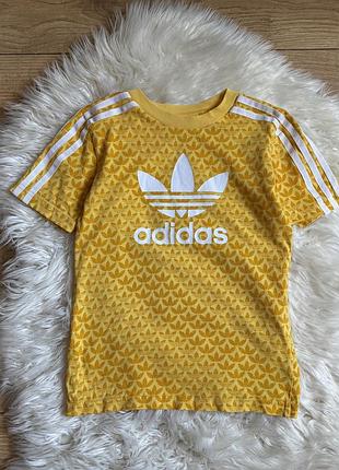 Футболка adidas