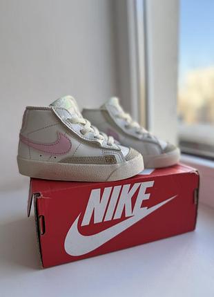 Nike blazer на дівчинку 22 розмір оригінал