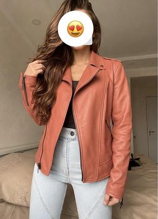Кожаная куртка massimo dutti