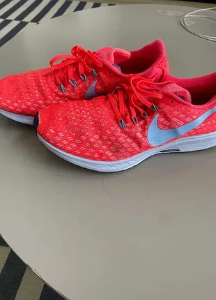 Кросівки nike zoom running оригінал, яскраво-рожеві, стан відмінний, 43 рохмір