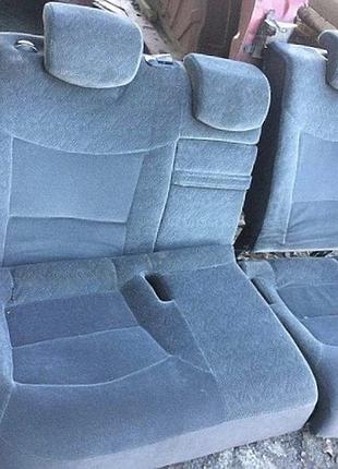 Б/у задний ряд сидений renault laguna 2, в наличии сиденья на лифтбек и универсал. материал обшивки разный. возможна продажа частями..