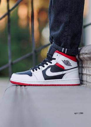Стильные высокие кроссовки nike