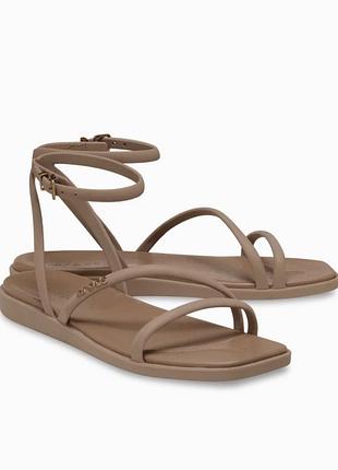 Босоніжки crocs 41p.
