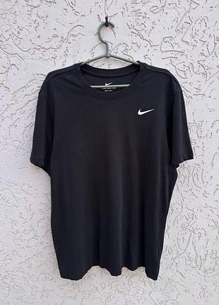 Футболка nike оригінал чорна спортивна футболка найк dri-fit з логотипом