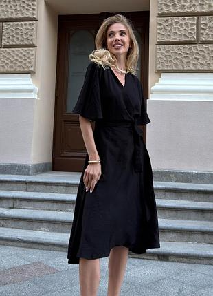 Лляна сукня на запах з поясом приталена з вільною спідницею