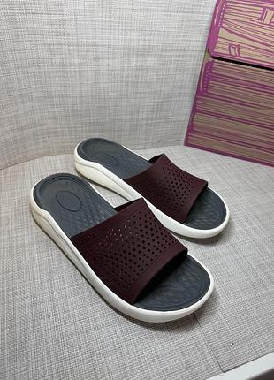Оригінальні шльопанці крокси crocs