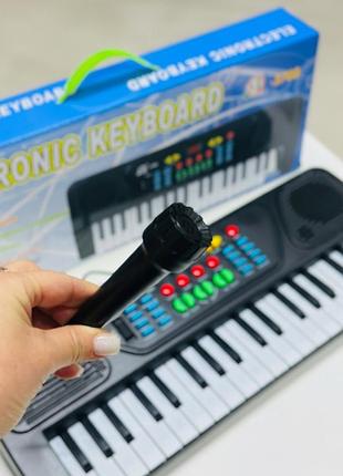 Игрушечное музыкальное пианино детский музыкальный синтезатор с микрофоном интерактивный регулировка громкости запись и воспроизве 2