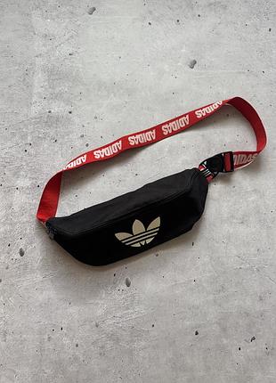 Бананка adidas унісекс