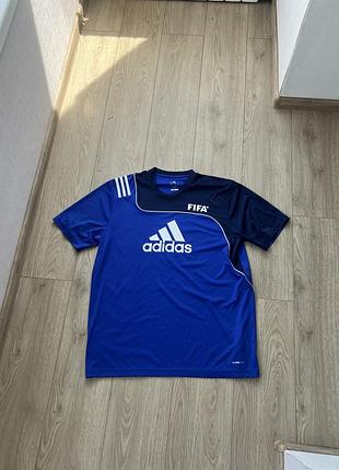 Футболка adidas
