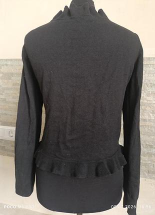 Кофта черная с воланами 4