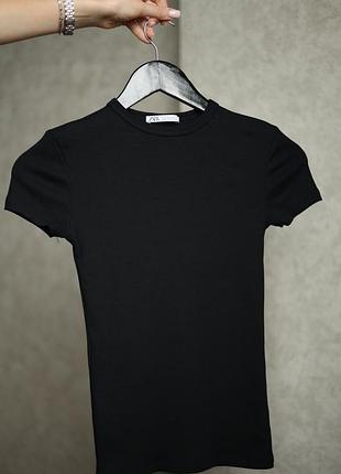 Футболка черная в рубчик zara