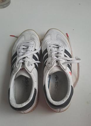 Кроссовки adidas