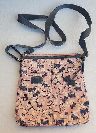 Сумка планшет на длинном ремне radley с брелком собачкой
