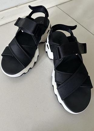 Skechers босоніжки сандалі оригінал