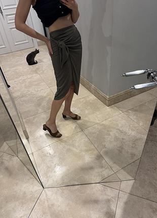 Трикотажна спідниця на запах zara xs