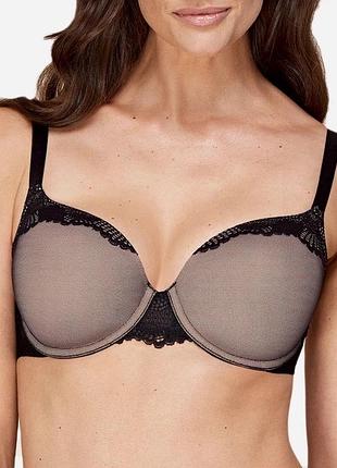 Класний бюстгальтер від бренду triumph з колекції lace spotlight