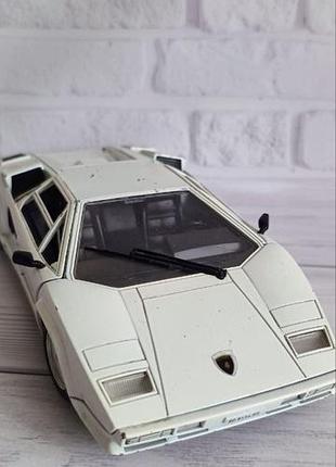 Вінтажна колекційна модель  lamborghini countach біла