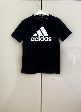 Футболка adidas 134-140 розміру