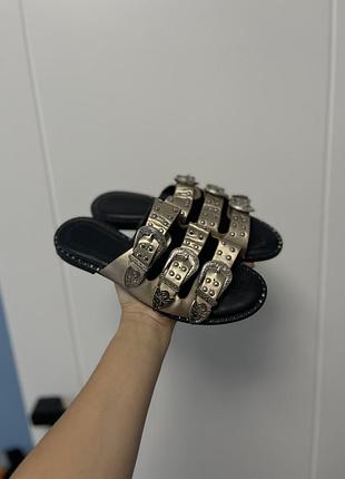 Шльопанці вьєтнмки