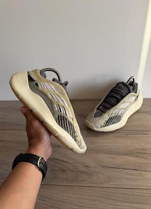 Кросівки adidas yeezy 700 v3 оригінал
