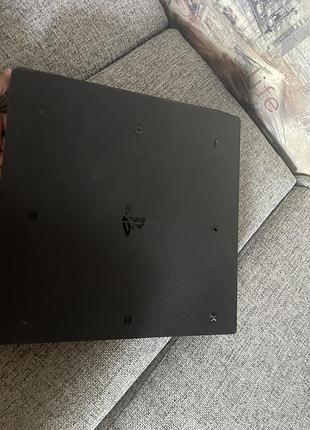 Продам playstation 4 pro