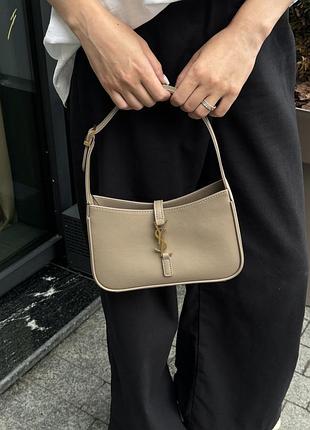 Сумка hobo le 5 a 7 saint leather shoulder bag in laurent beige/gold