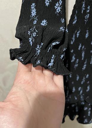 Легка приталена сукня 8