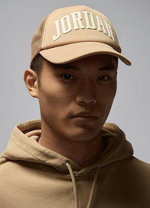Бейсболка чоловіча jordan trucker hat 9a0940-j34