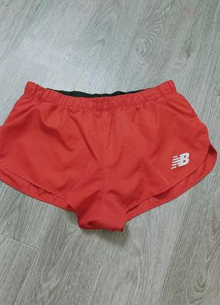 Женские шорты new balance