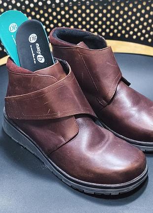 Жіночі шкіряні черевики бренду d.b. shoes (модель hitchin) на широку ногу з асиметричною застібкою-липучкою та зручною платформою роз.41