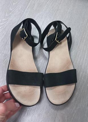 Женские босоножки clarks